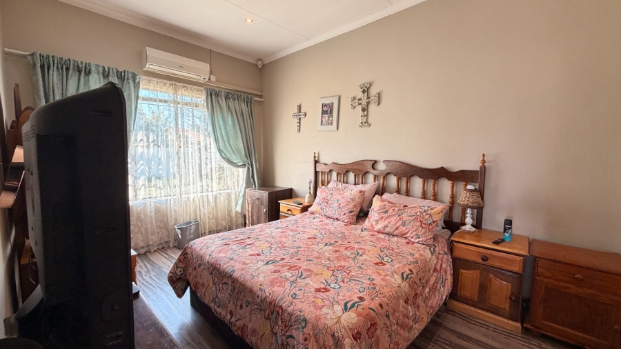 3 Bedroom Property for Sale in Grimbeeck Park North West